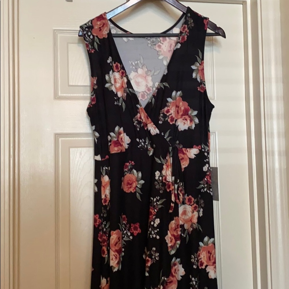 Black Floral Sleeveless Dress, Size XL